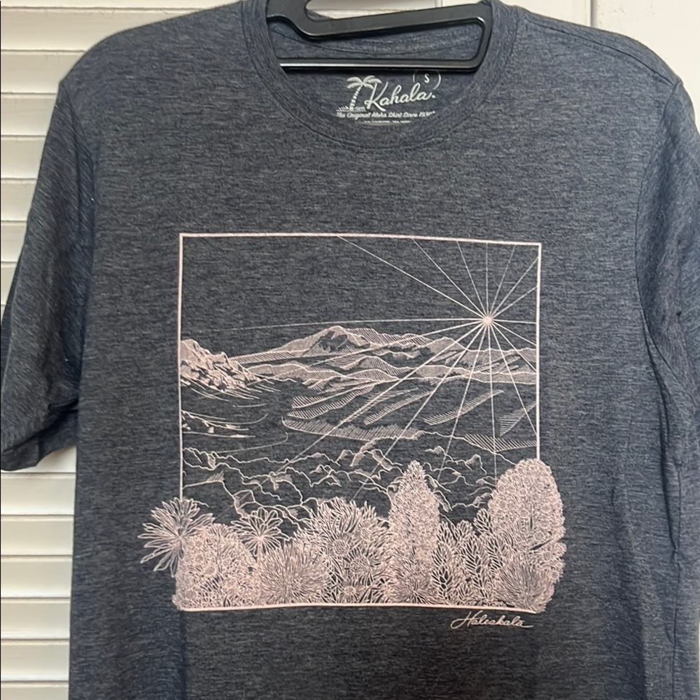 Kahala Haleakalā Landscape Short Sleeve Tee